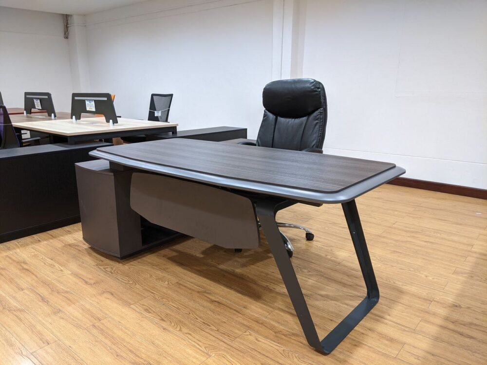 Ottawa Executive Desk 2.0m